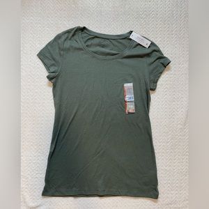 Sage green short sleeve shirt size medium